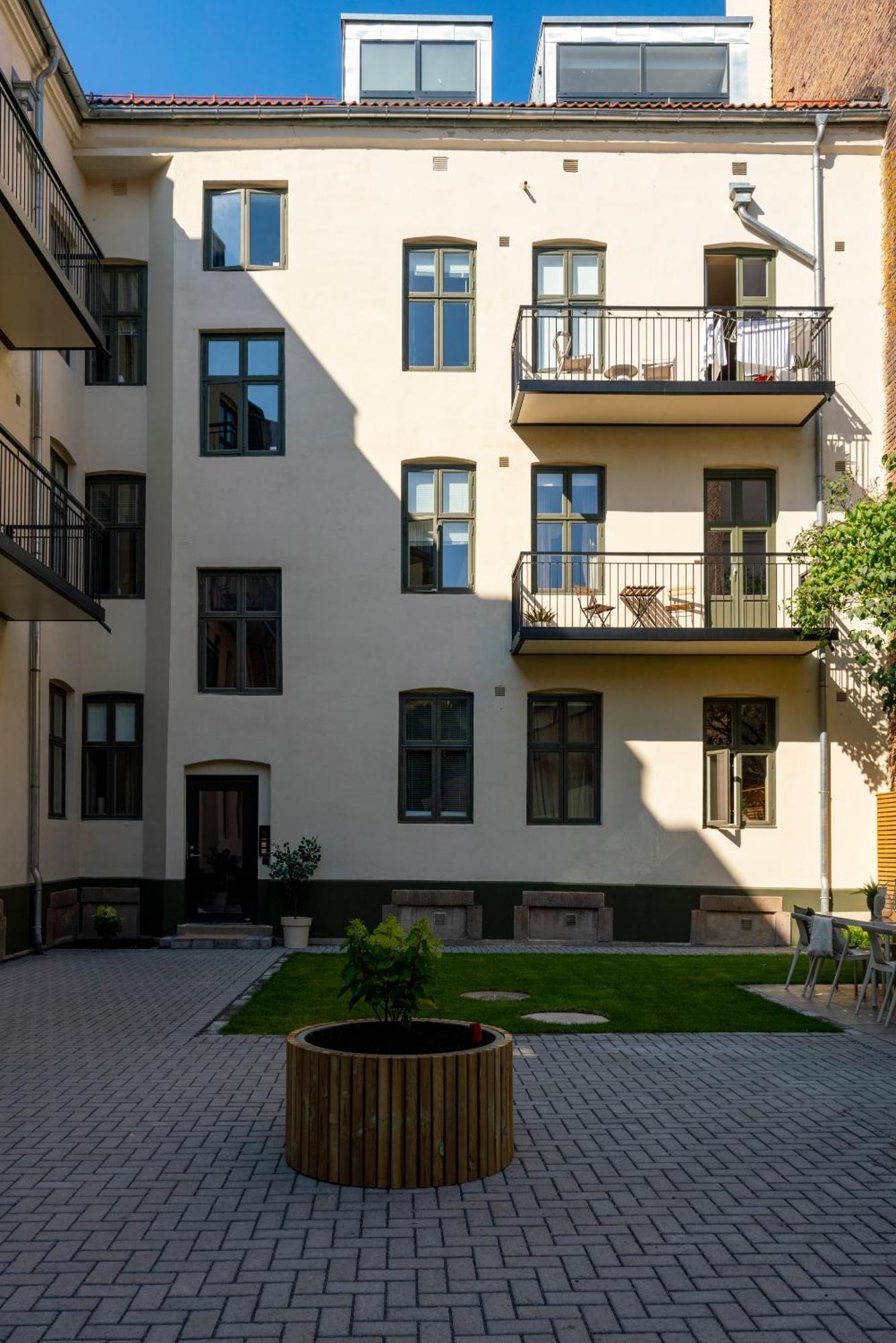 Dinbnb Apartments Gruenerlokka I 2-Bedroom With Double Queen Room & Balcony Осло Екстериор снимка