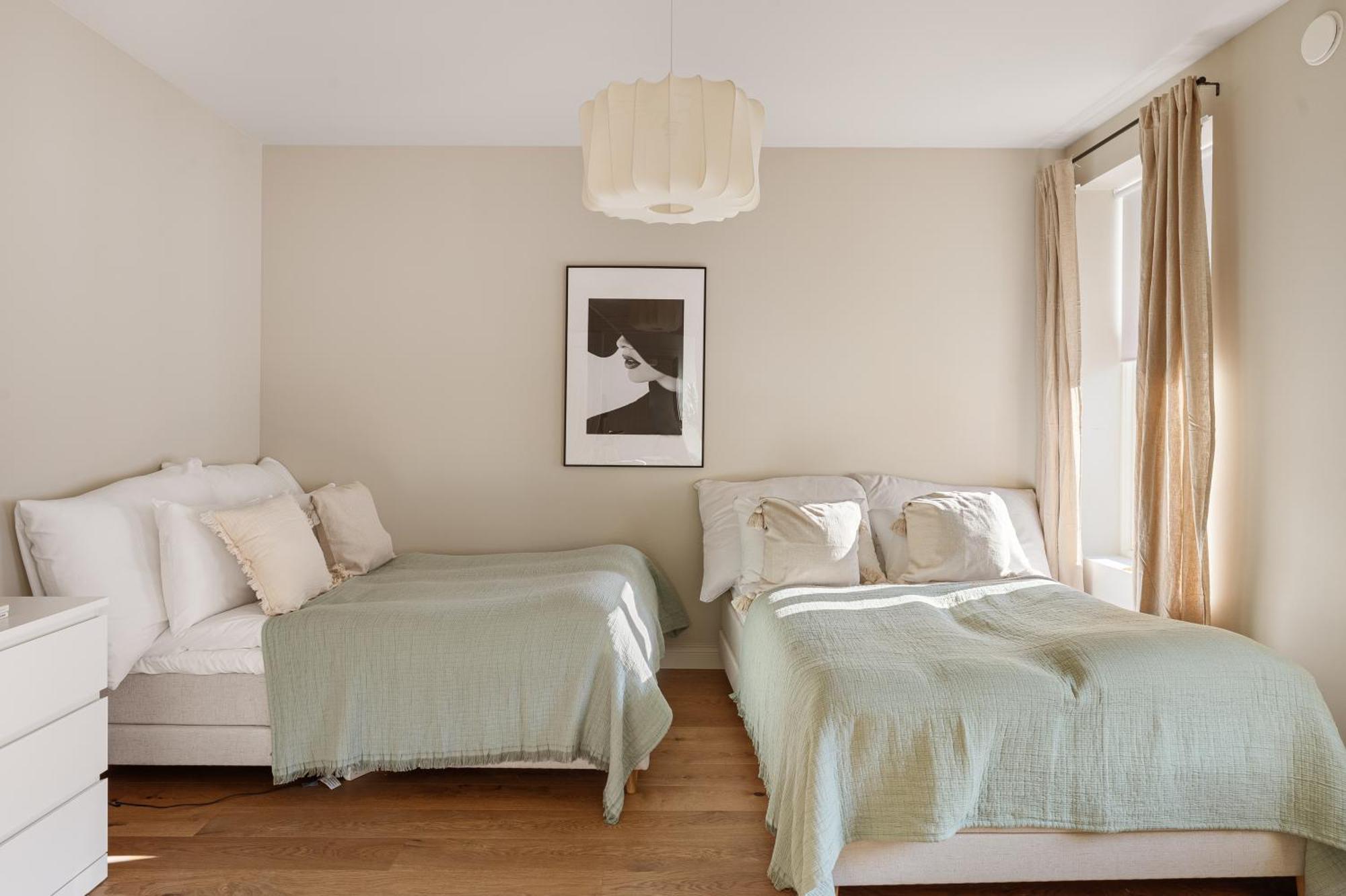 Dinbnb Apartments Gruenerlokka I 2-Bedroom With Double Queen Room & Balcony Осло Екстериор снимка